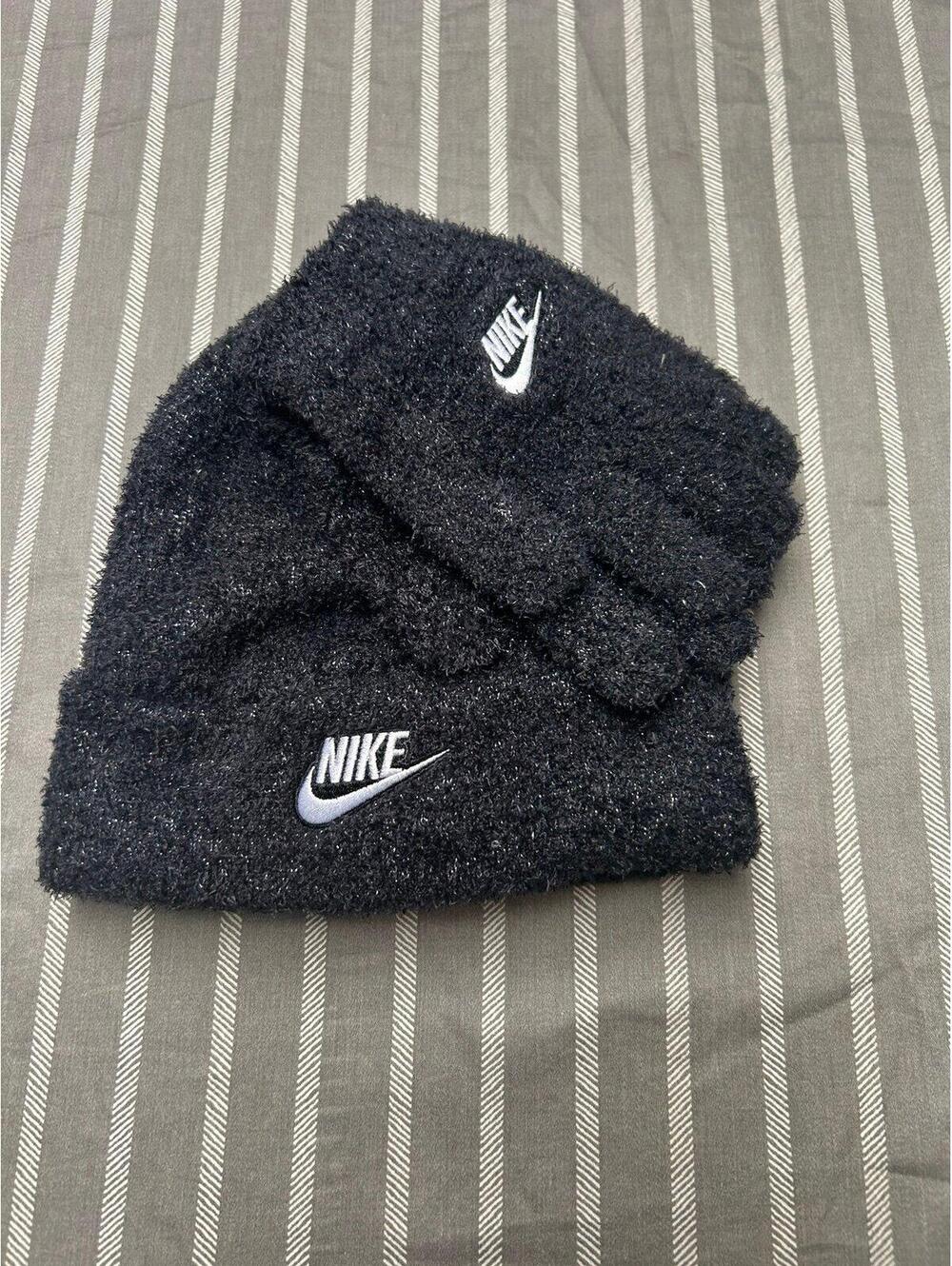 Nike Girls kids' Twinkle Cozy Apex Beanie and Glove Set